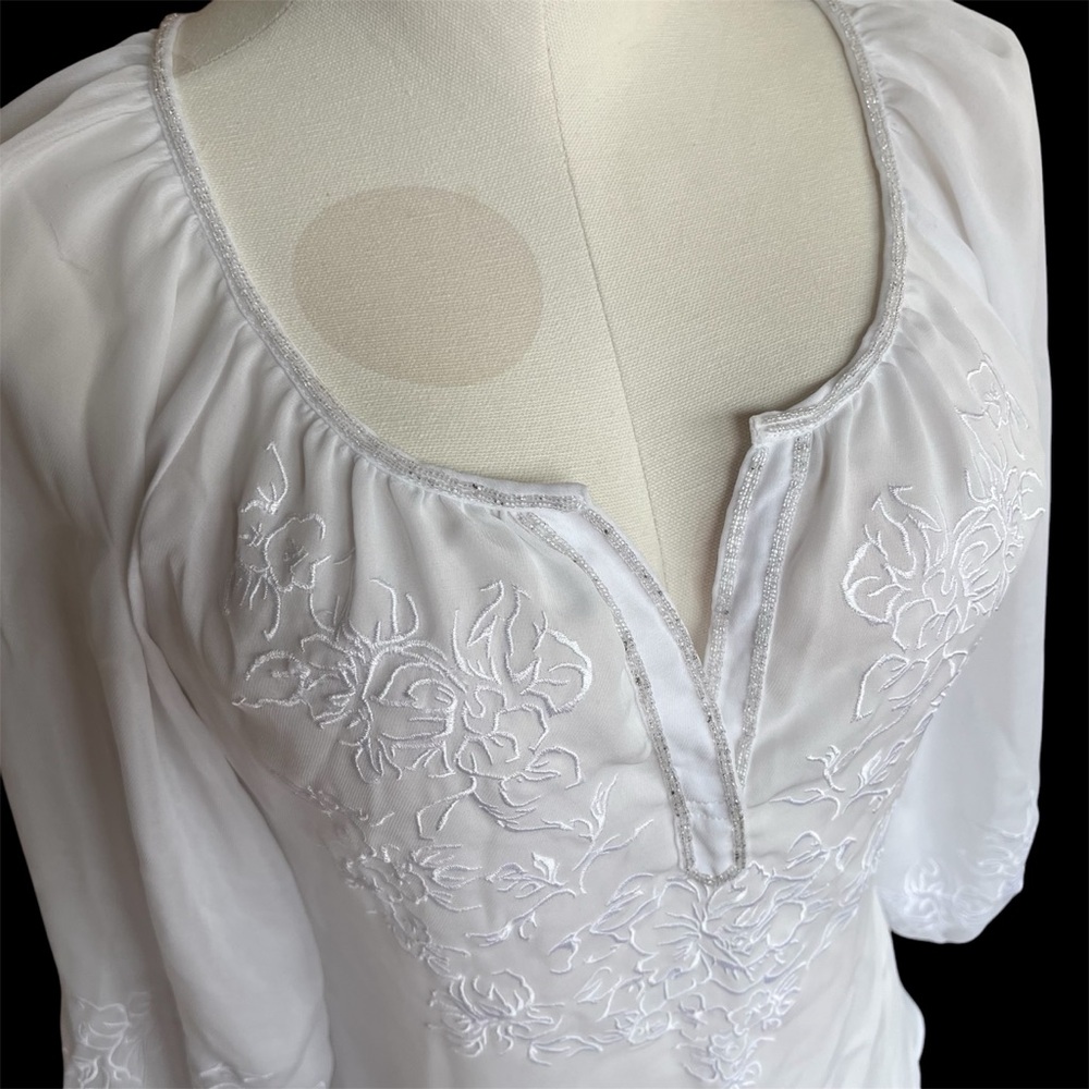 WHBM Embroidered Beaded Blouse white  XS